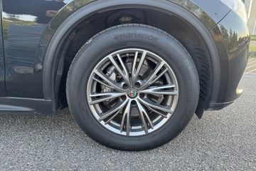 Alfa-Romeo Stelvio - 10