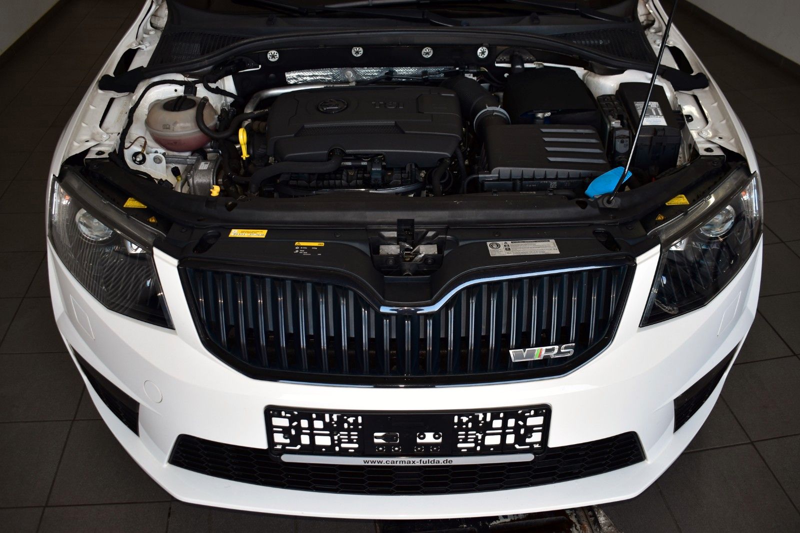 Fahrzeugabbildung SKODA Octavia Combi RS,T.Leder,Navi,BiXenon,SH,SR+WR