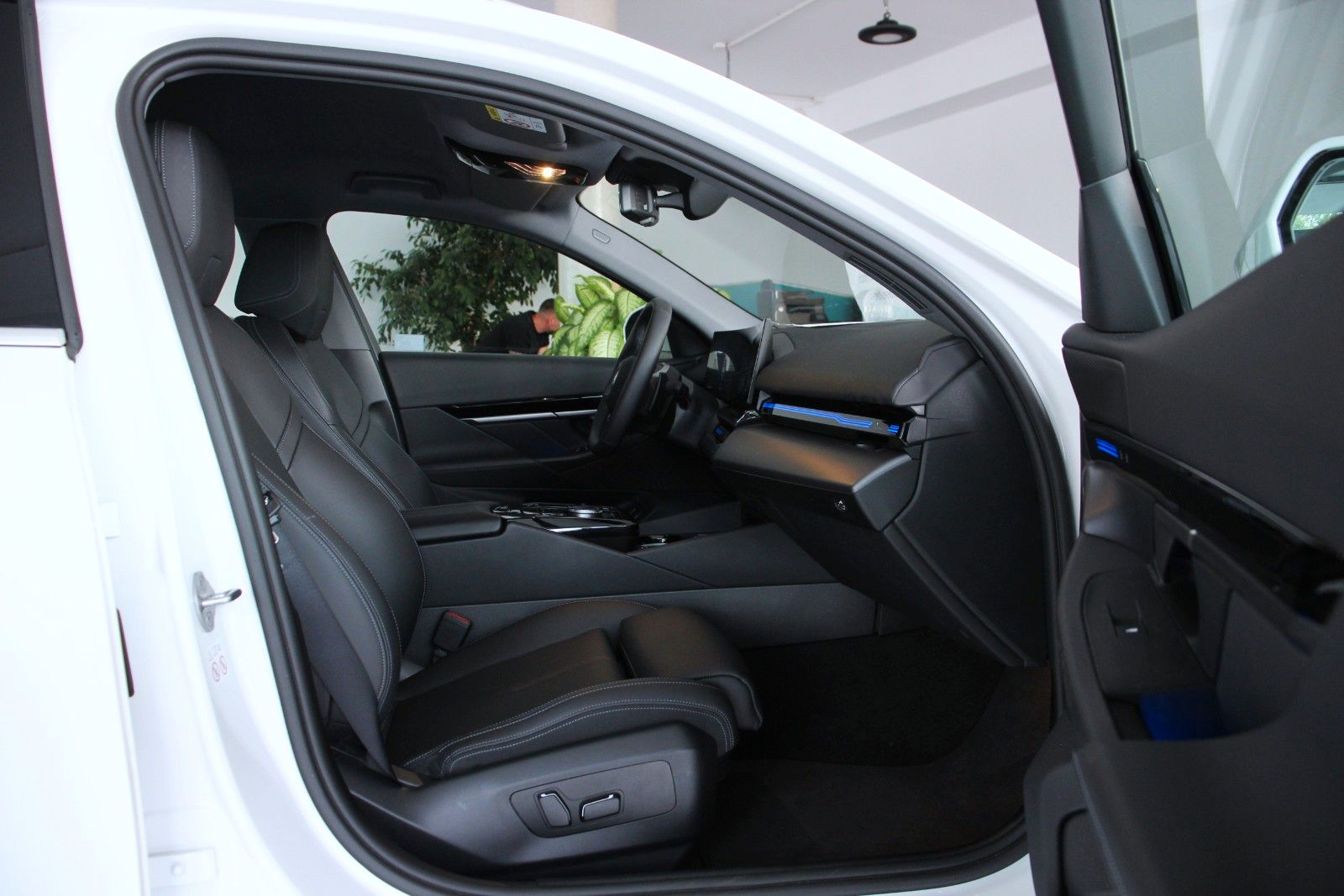 BMW 520d (G61) *A-LED*KAM*SHZ*Ambiente*AppleCP*DAB foto 14