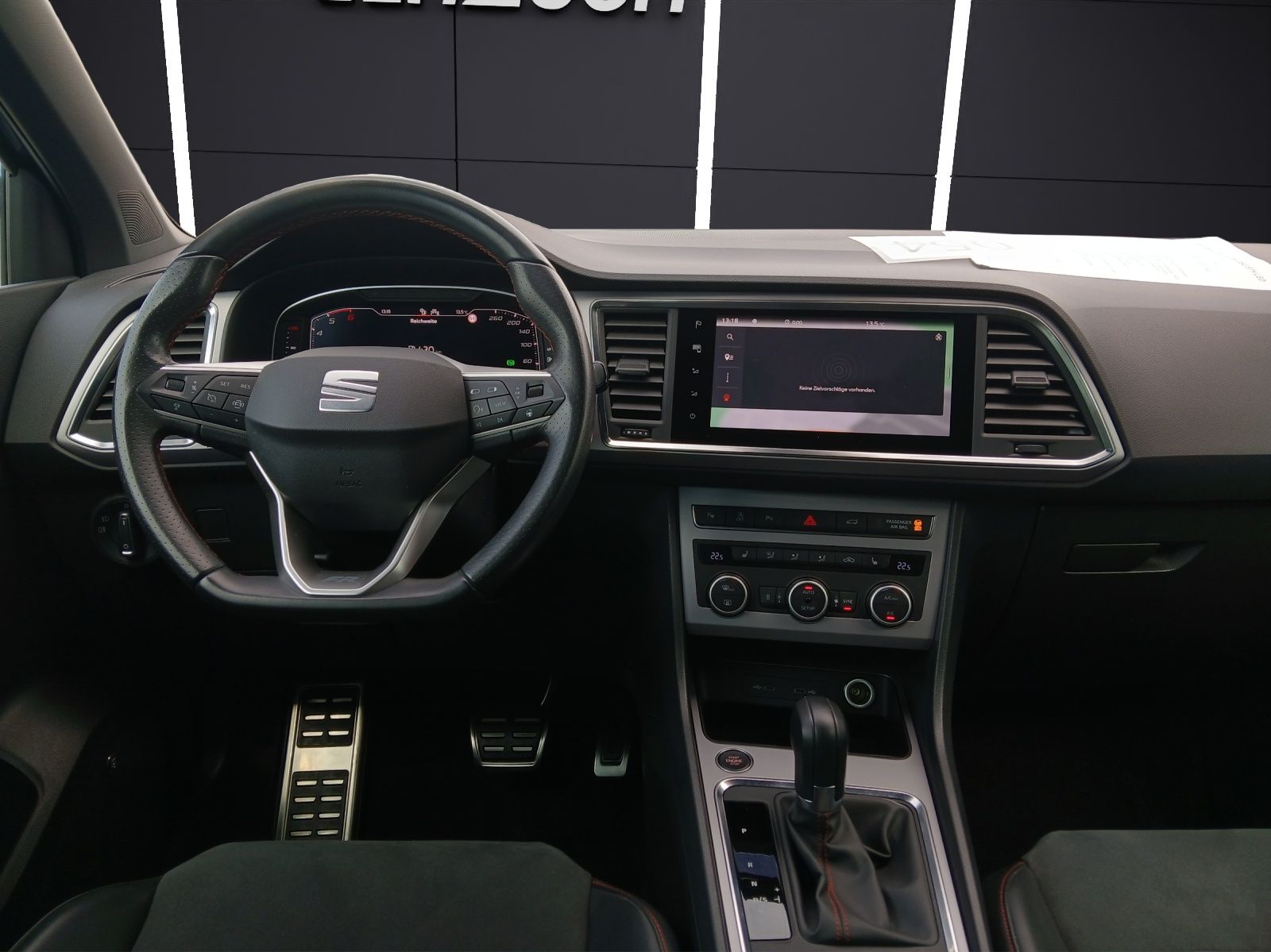 Fahrzeugabbildung SEAT Ateca TDI FR-Line DSG STH LED Navi AID ACC RFK S