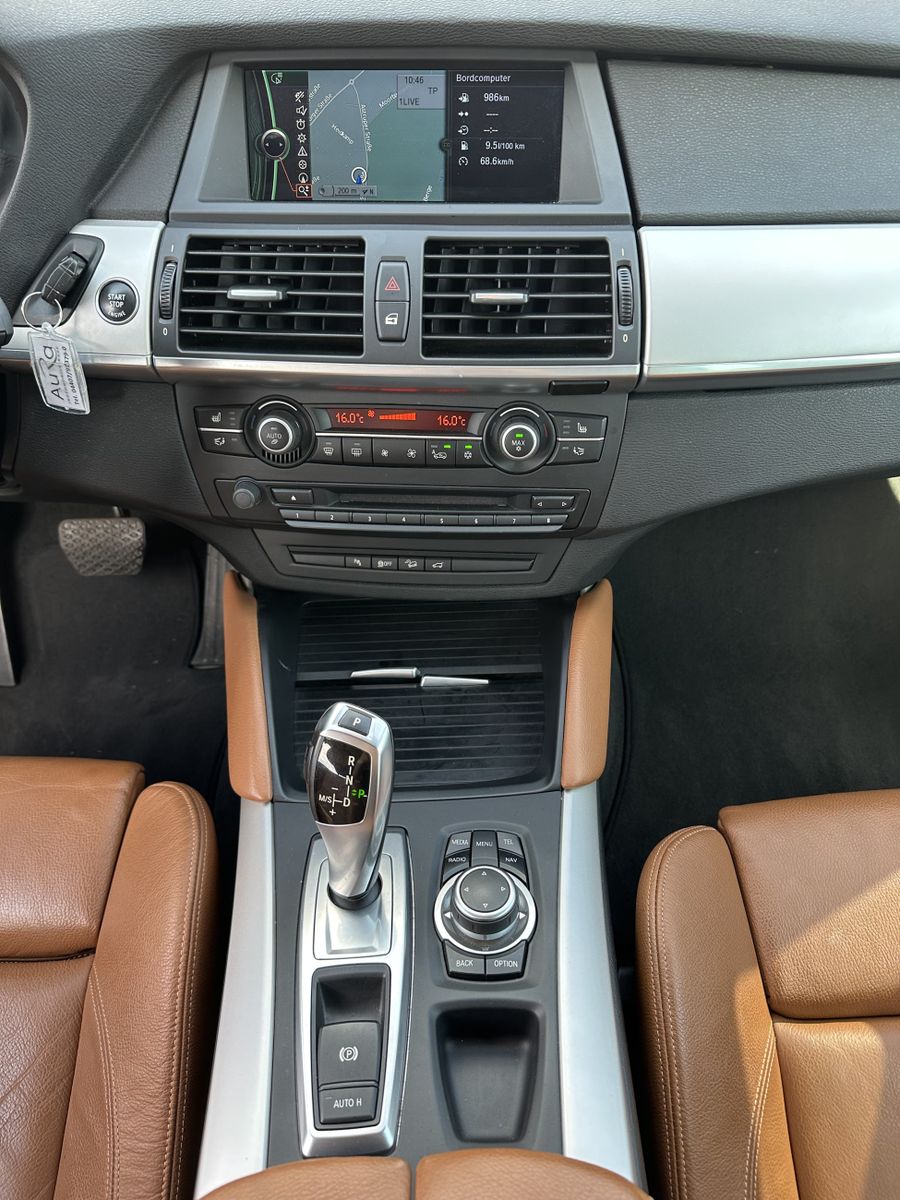 Fahrzeugabbildung BMW X6 xDrive30d NAV+XEN+AHK+19ZOLL+MEMORY+3HD+SHZ