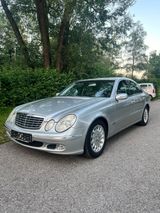 Mercedes-Benz Mercedes E-240 Elegance 177PS limousine - Mercedes-Benz E 240: Elegance