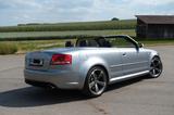 Audi RS4 4.2 quattro Cabriolet - - silberne Audi RS4