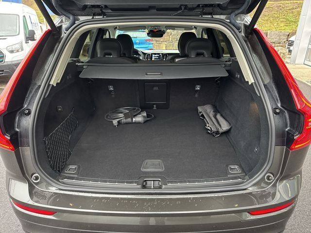 Fahrzeugabbildung Volvo XC60 2.0 PHEV R-Design Expression Recharge Plug-