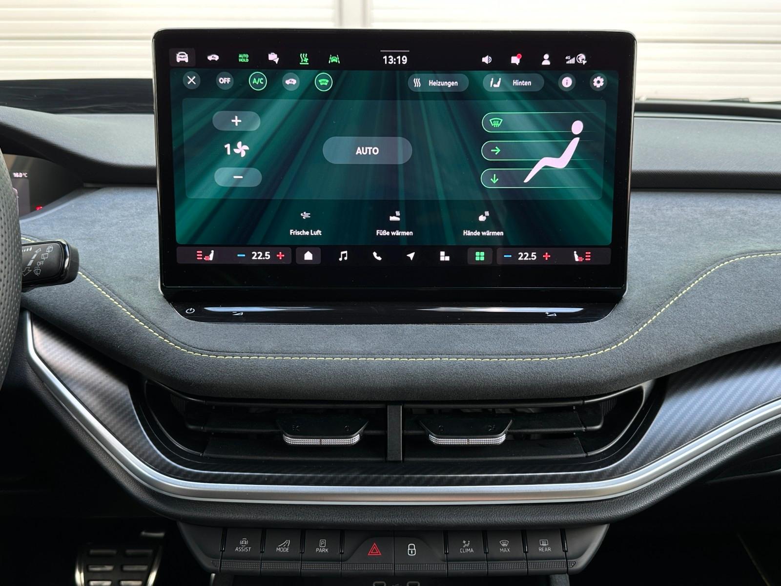 Skoda RS 340PS 4x4 NAVI Wär.Pumpe DCC eHK LM21"AHK