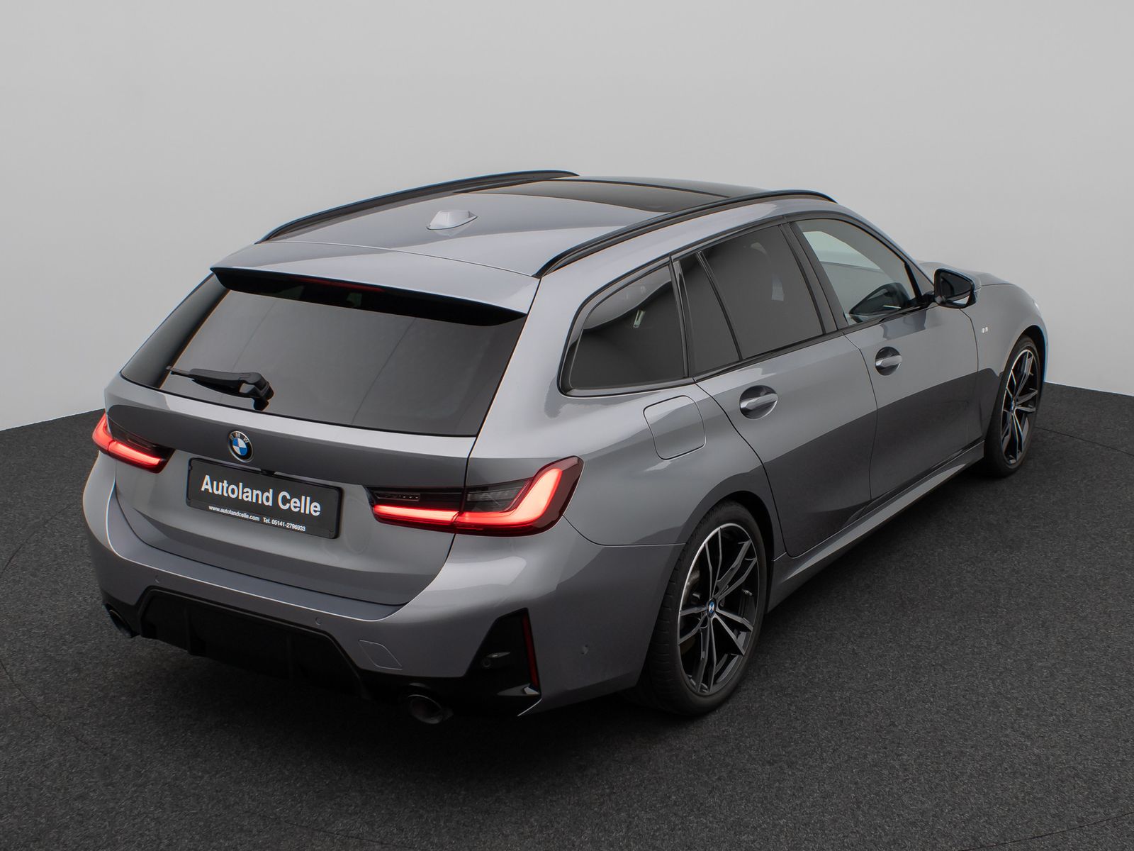 Fahrzeugabbildung BMW 330i  M Sport Panorama 360° HUD DAB H/K 19Zoll