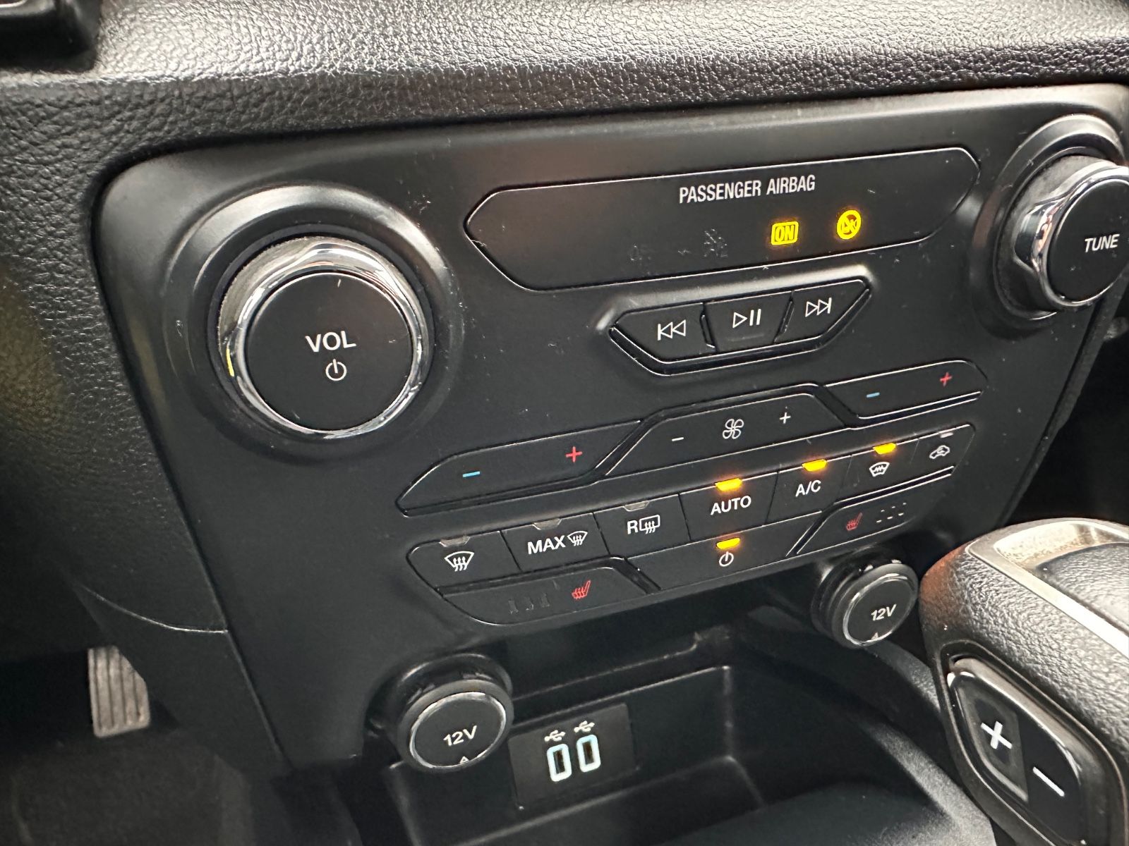Fahrzeugabbildung Ford Ranger Wolftrak 2.0 TDCi 4x4 Autom. Doka/AHK/GRA