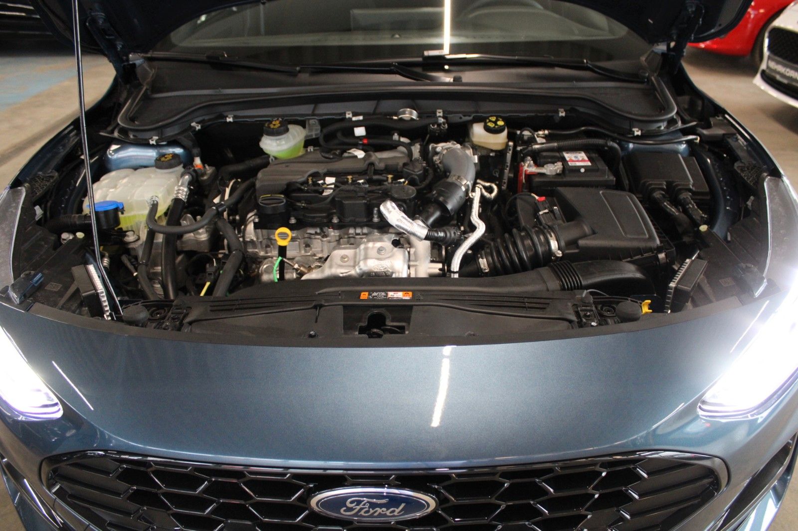 Fahrzeugabbildung Ford Focus ST-Line X Aut. Matrix-LED ACC B&O WinterP.