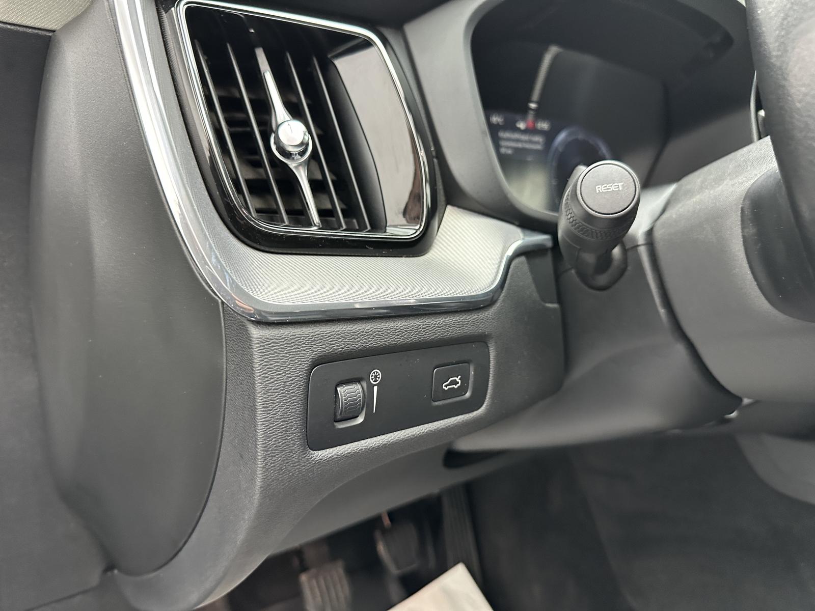 Volvo XC60 Inscription 2WD "1 HAND-NAVI-LEDER-SITZH"