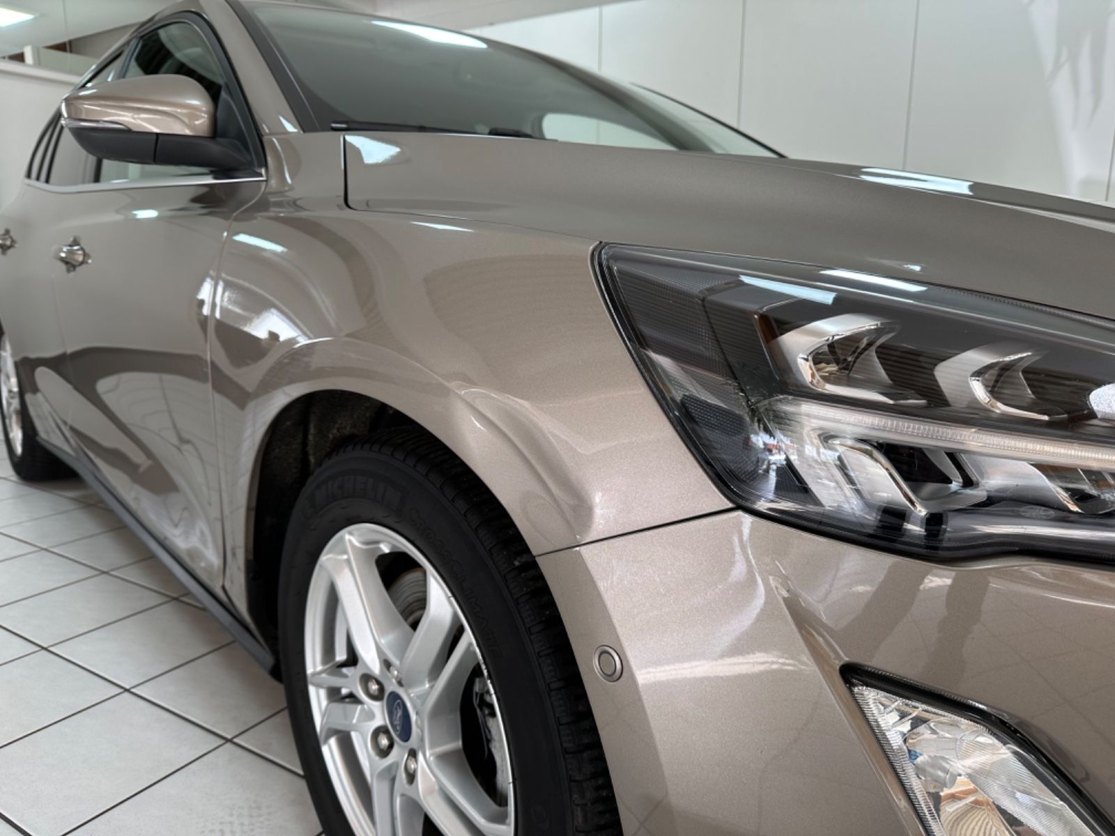 Fahrzeugabbildung Ford Focus Turnier Cool & Connect