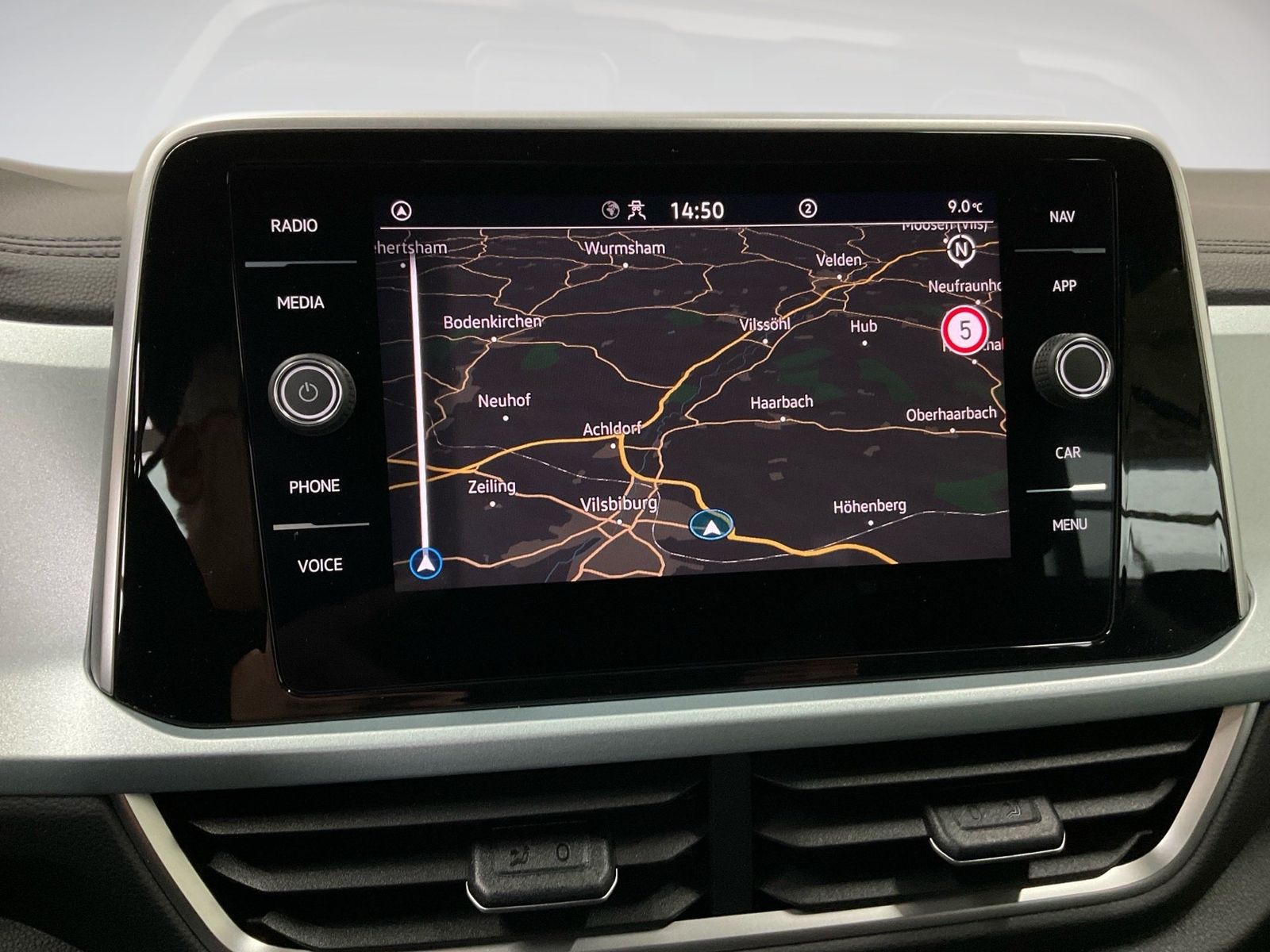 Volkswagen T-Roc - Bild 12