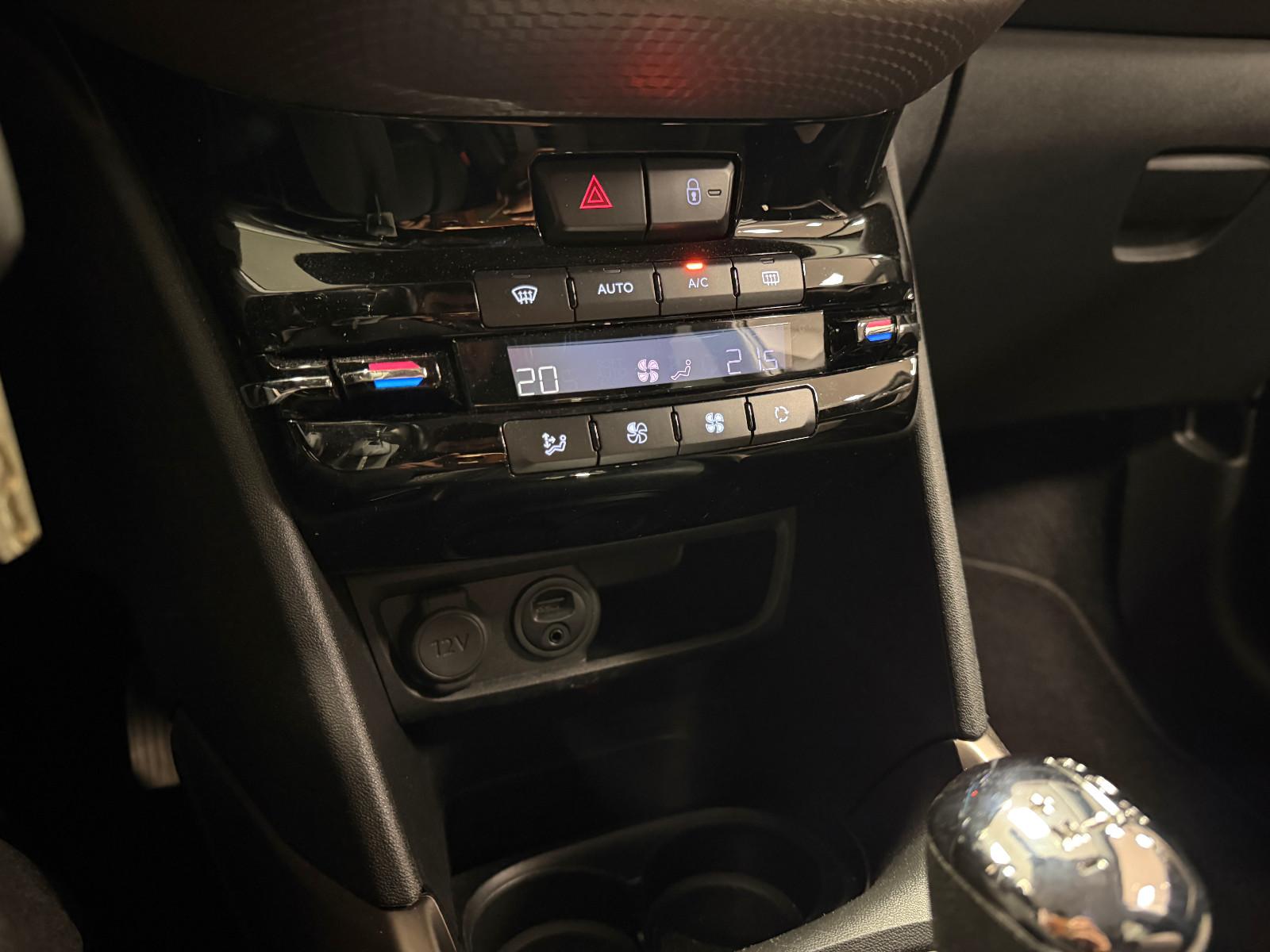 Peugeot 2008 Allure 1.6 e-HDi Automatik /2.HD/LED/SITZHZ