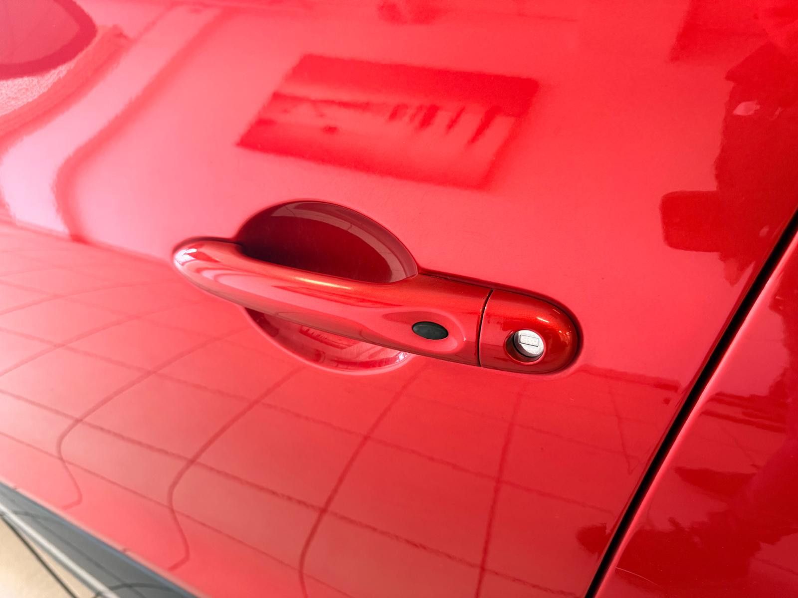 Fahrzeugabbildung Renault Clio IV Limited / KLIMA/ KEYLESS/TÜV SERVICE NEU