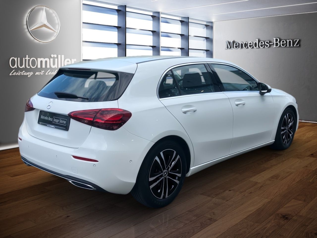 Fahrzeugabbildung Mercedes-Benz A 180 PROGRESSIVE+AHK+LHZG+LED+KAMERA+SHZ++