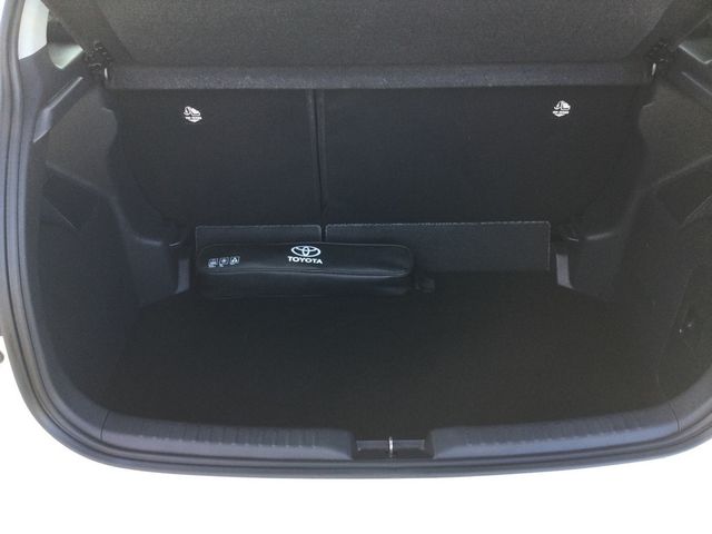 Yaris 1.0 Comfort KLIMA RÜCKFAHRKAMERA ACC