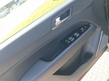 KGM Rexton BLACK 2.2 XDi AT°El. Panodach°Navi°Leder°