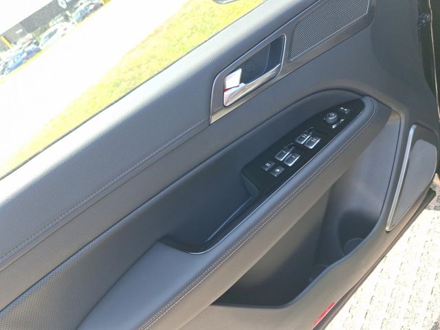 KGM Rexton BLACK 2.2 XDi AT°El. Panodach°Navi°Leder°