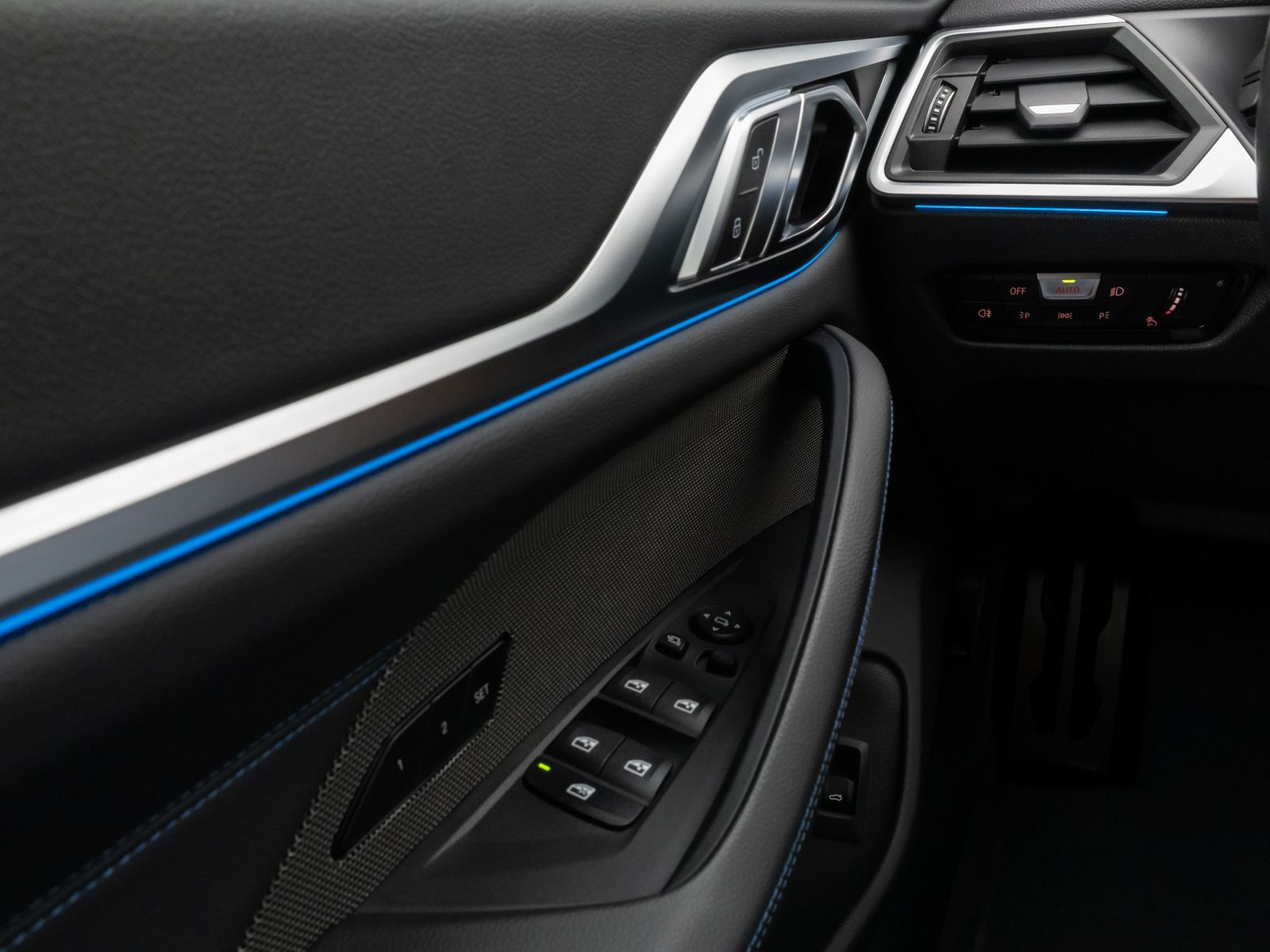 Fahrzeugabbildung BMW M440i Gran Coupé Kamera Glasdach HUD DAB H/K 19"