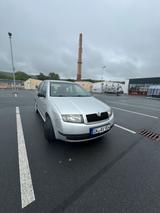 Skoda Fabia  mit viele neue Ersatzteile - : Ersatzteile