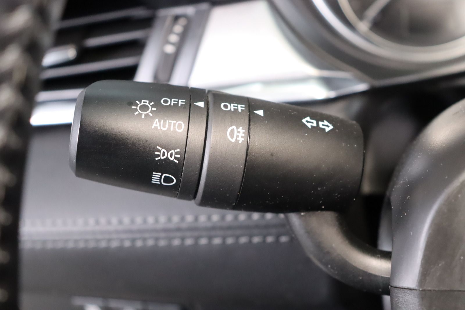 Fahrzeugabbildung Mazda 6 Kombi 1. Hand * Mwst. ausw. * HUD * Sitzhzg.