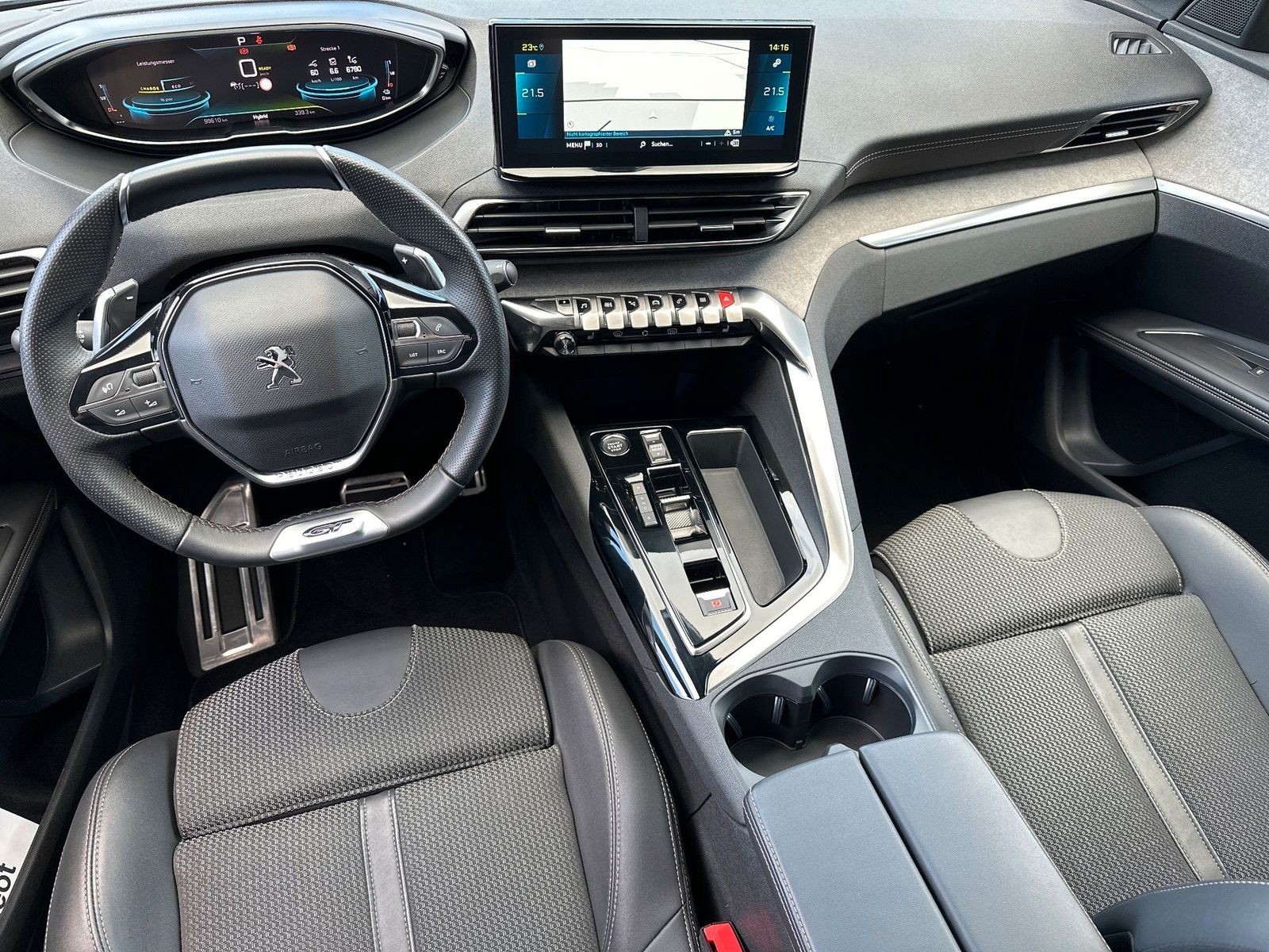 Fahrzeugabbildung Peugeot 3008 GT Plug-In Hybrid 225 NAV+LED+PANORAMA+AHK