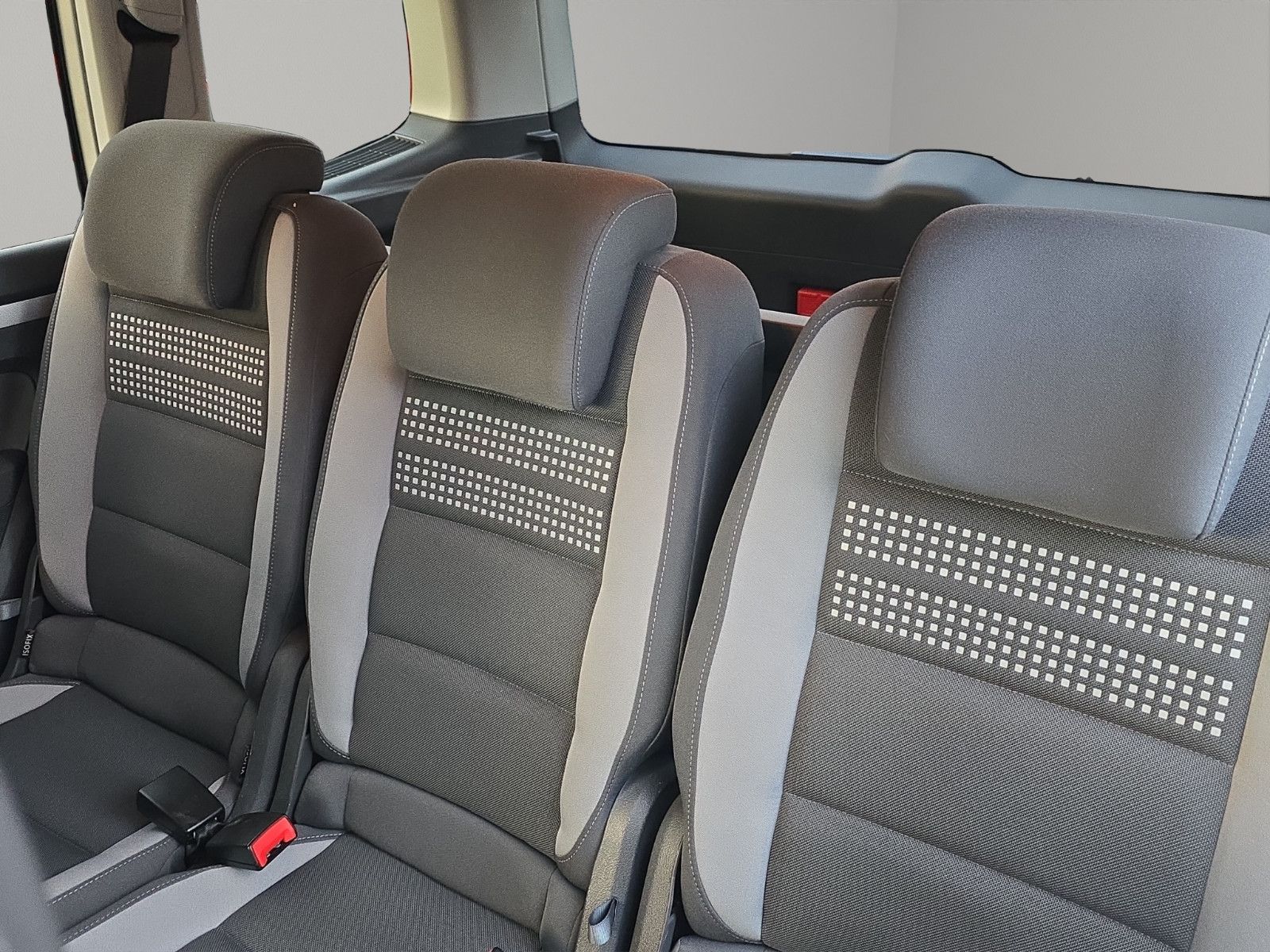 Fahrzeugabbildung Volkswagen Touran Life/DSG/Rückfahrkamera/Automatik/AHK