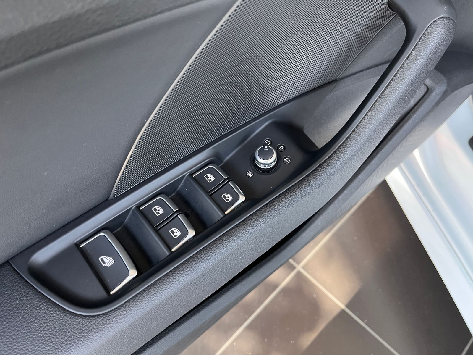 Fahrzeugabbildung Audi A3 Cabriolet 35 TFSI S line sport LED NAV PDC