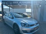 Volkswagen Golf VII Variant Allstar BMT - mit Diesel-Antrieb: Leichtmetallfelgen, Kombi, mit Klimaautomatik