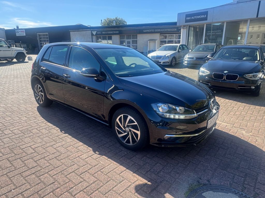 Image of Volkswagen Golf