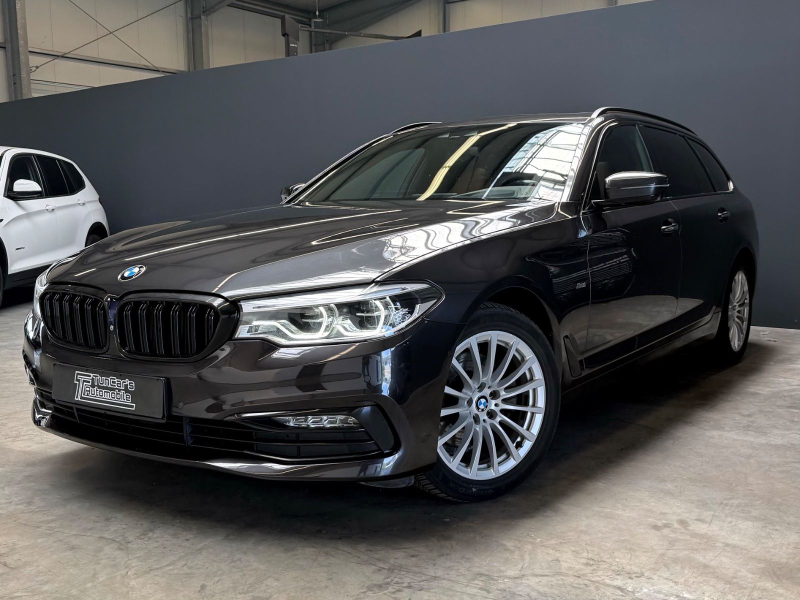BMW 520d Touring Sport Line HUD/360°Cam/DisplKey