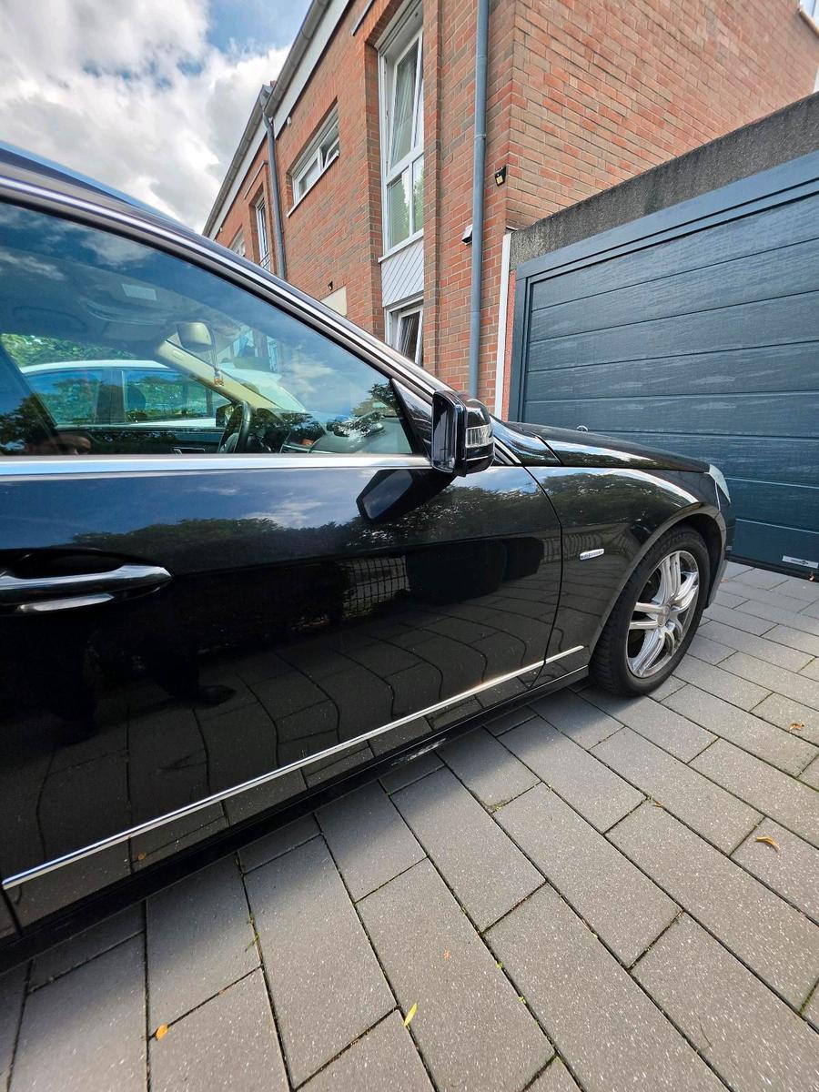 Mercedes-Benz E200 2010 — engine 136 HP (100kW)
