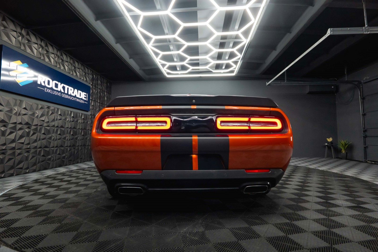Fahrzeugabbildung Dodge Challenger 5.7 V8 R/T SRT WIDE BODY *LED*19%*
