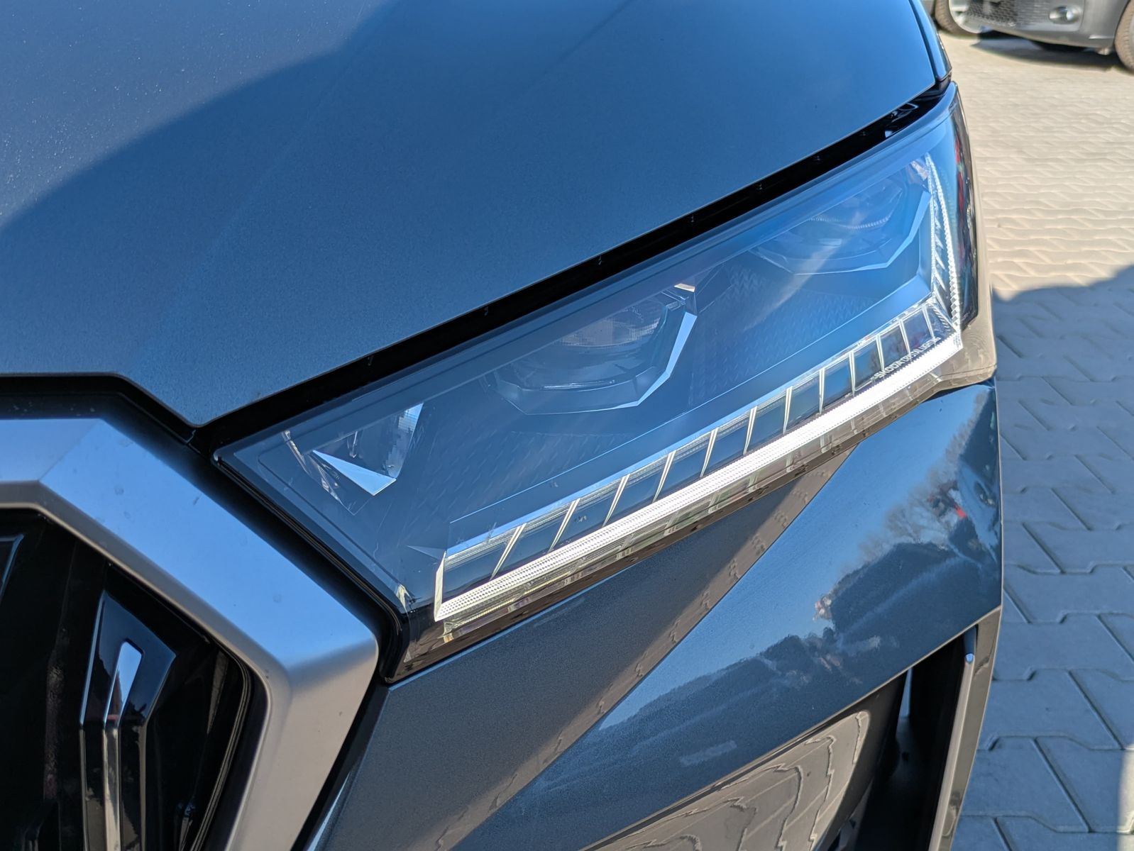 Fahrzeugabbildung SKODA Superb 2.0 TDI 4x4 Selection MATRIX*AHK*PANO*19"
