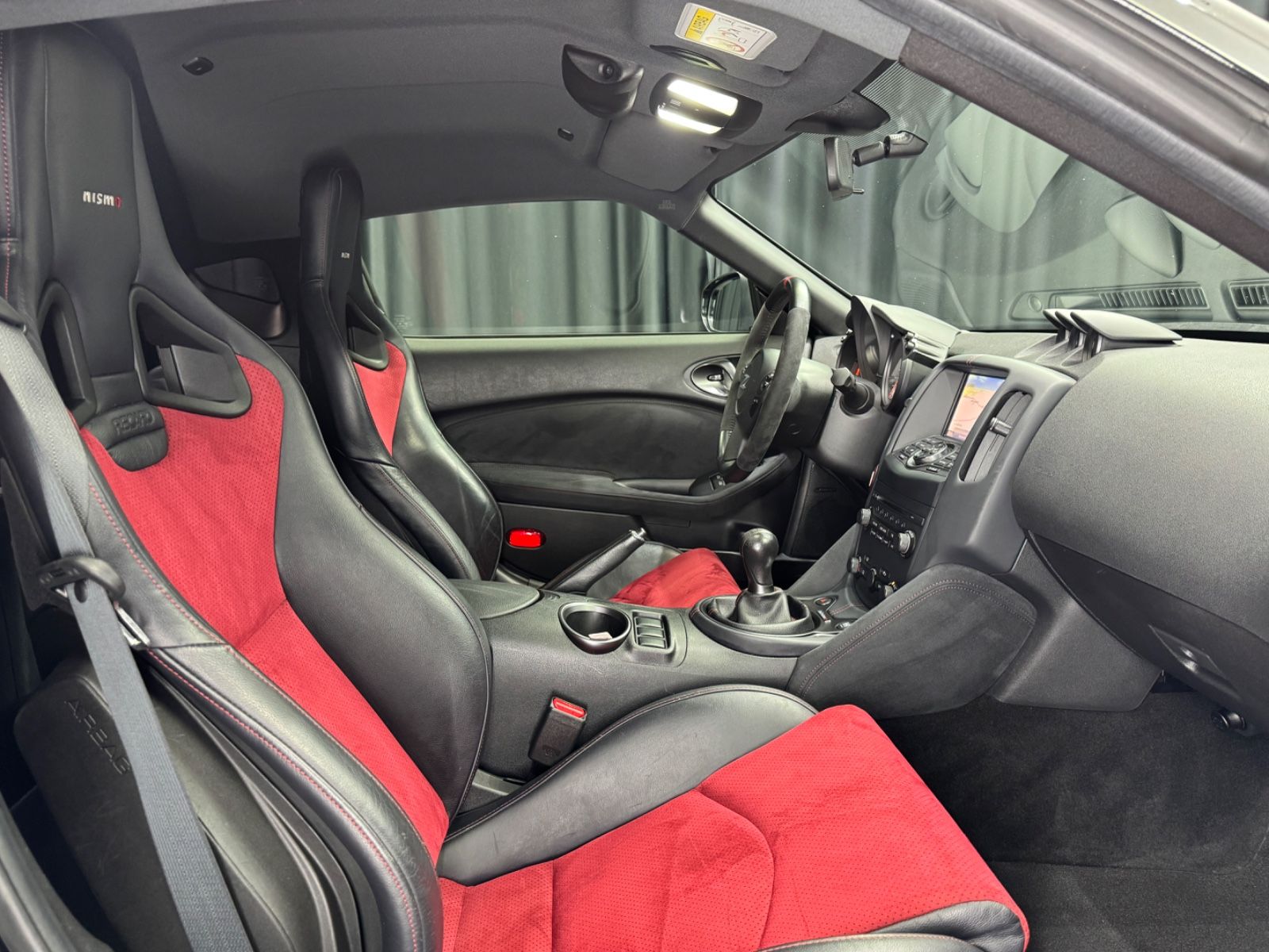 Fahrzeugabbildung Nissan 370Z Nismo|BOSE|RECARO|SCHALTER|D-FZG|U-FREI