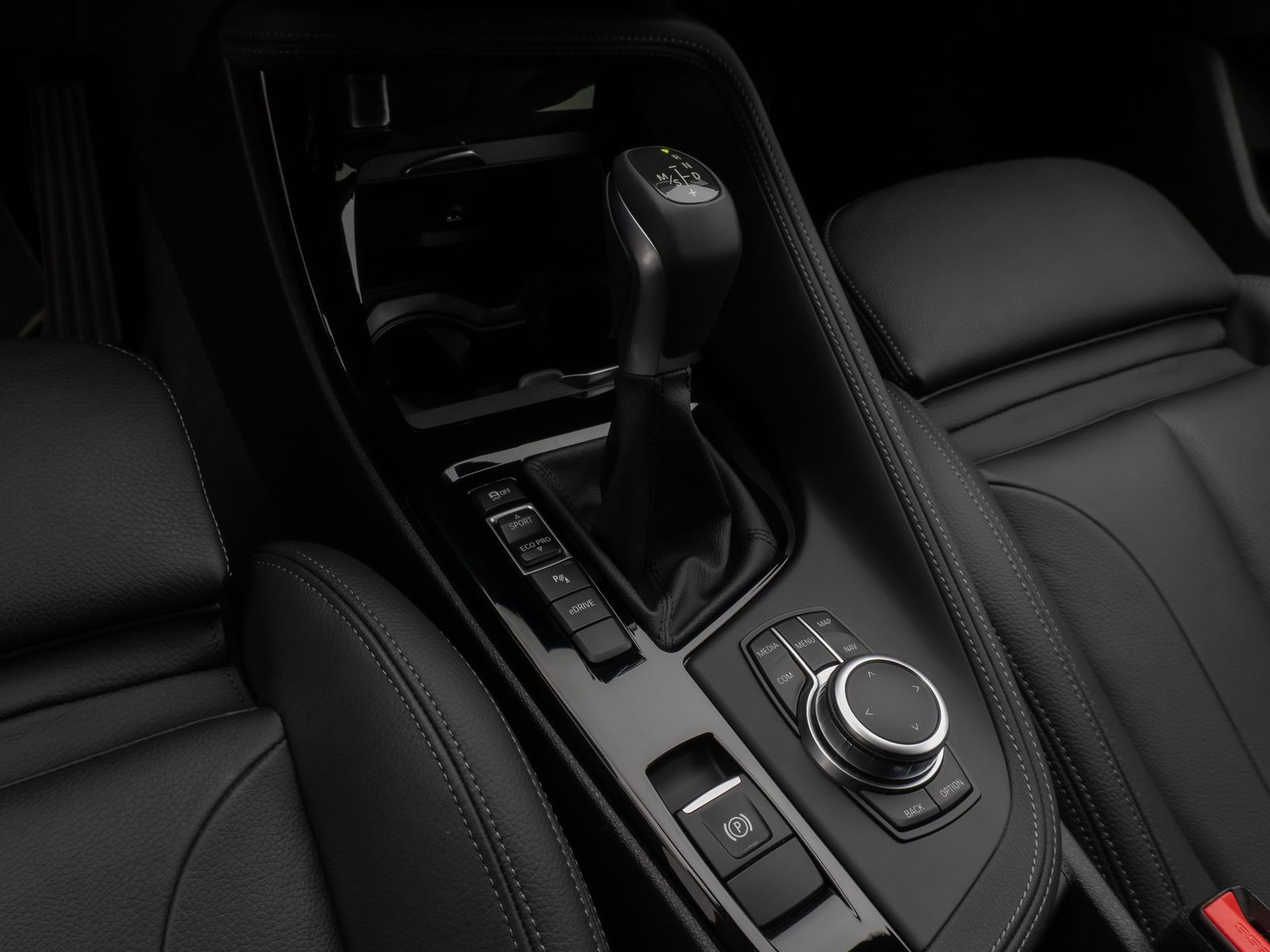 Fahrzeugabbildung BMW X1 xD25e xLine Kamera HUD DAB H/K Komfort Sport