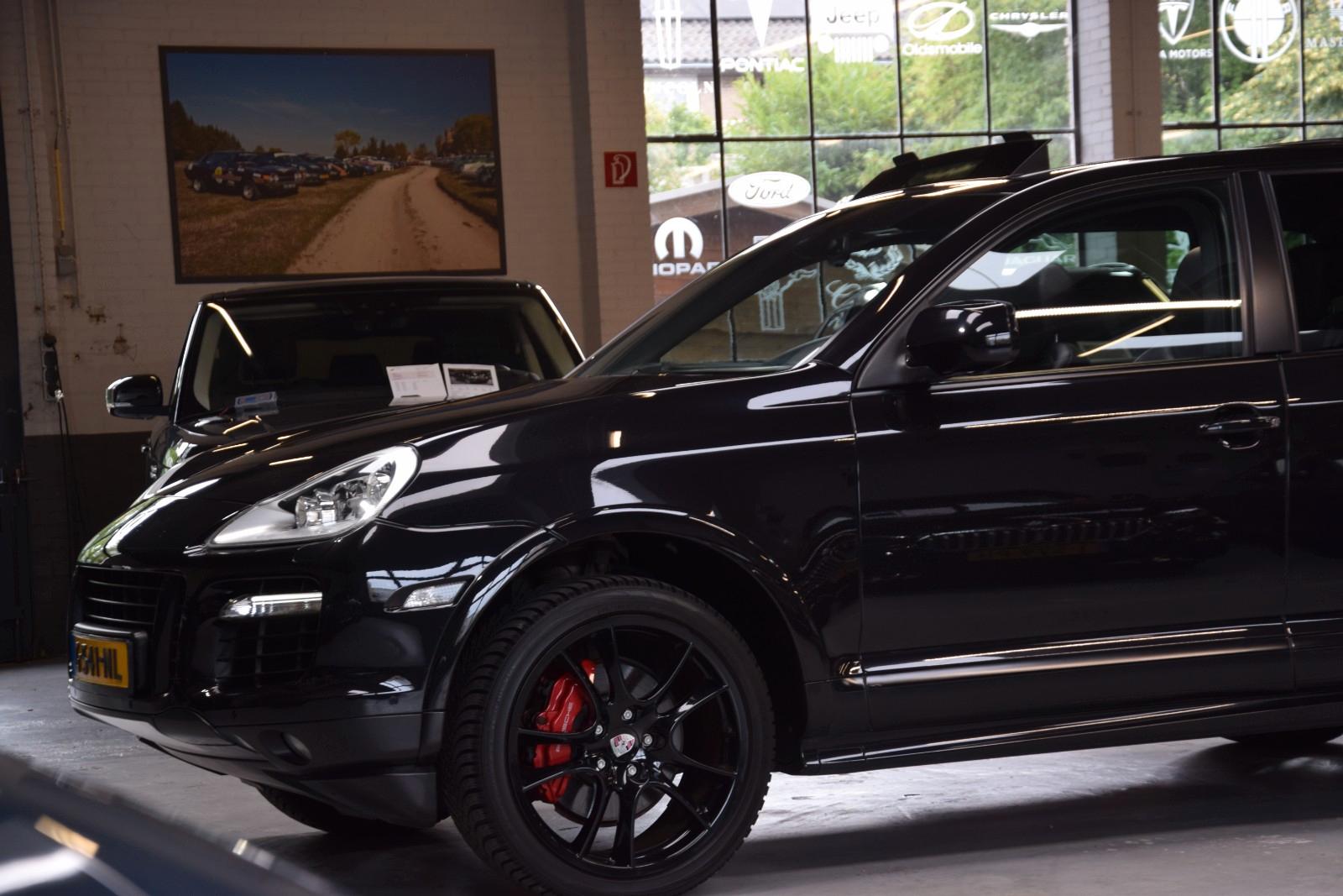 PORSCHE CAYENNE 4.8 GTS 405 ch 4X4 BVA - HAYON ÉLECTRIQUE - PACK SPORT - TOIT PANORAMIQUE