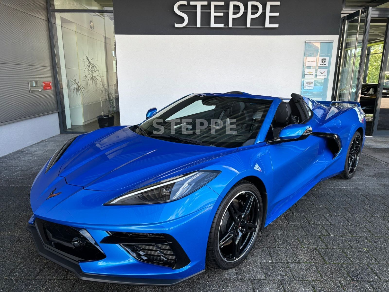 Corvette C8 Stingray Convertible 3LT Europamodell STEPPE