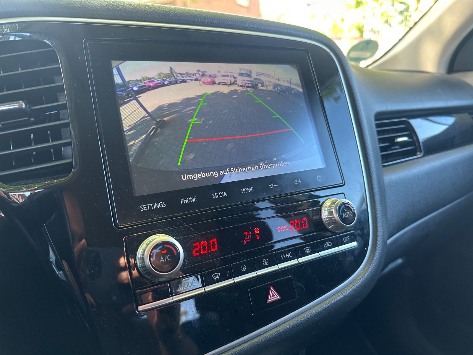 Fahrzeugabbildung Mitsubishi Outlander PHEV4WD*LED*TEMPO*CAM*PDC*SHZ