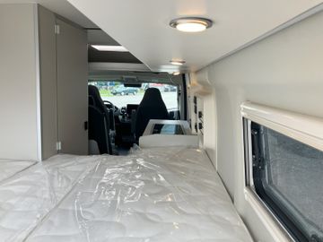 Westfalia Columbus 640 E 140PS 8G Premium Zusatzbett LED