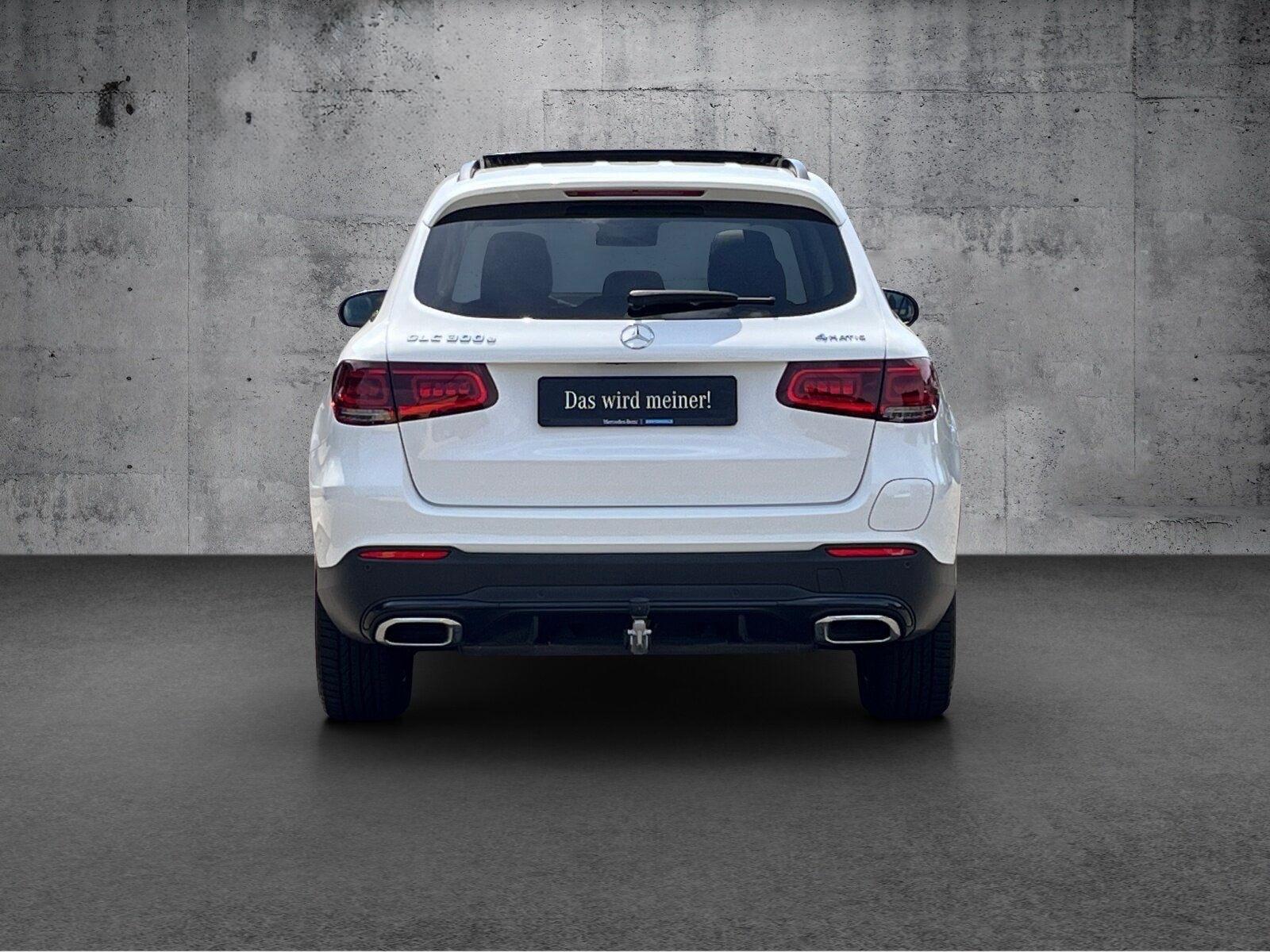 Mercedes-Benz GLC 300e 4MATIC*AMG-Line*Pano*Night*MBUX*LED*AHK