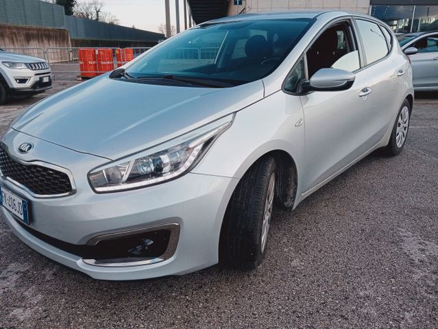 Kia Ceed cee'd 1.6 CRDi 110 CV 5 porte GT Line