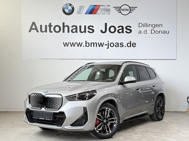 BMW iX1 xDrive20 M Sportpaket | Komfortzugang | Pano