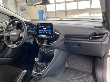 Fahrzeugabbildung Ford Fiesta Cool & Connect Coupe Tempomat Winterpaket