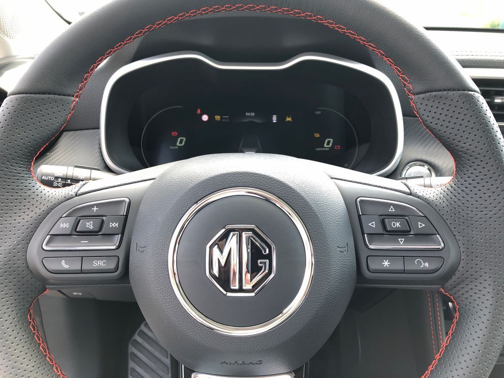 Fahrzeugabbildung MG ZS EV Standard Luxury *Sofort verfügbar*