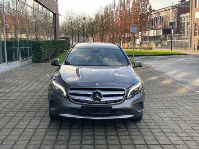 Mercedes-Benz GLA 200 CDI/d SHZ/NAVI/URBAN-LINE/PDC/LEDER/