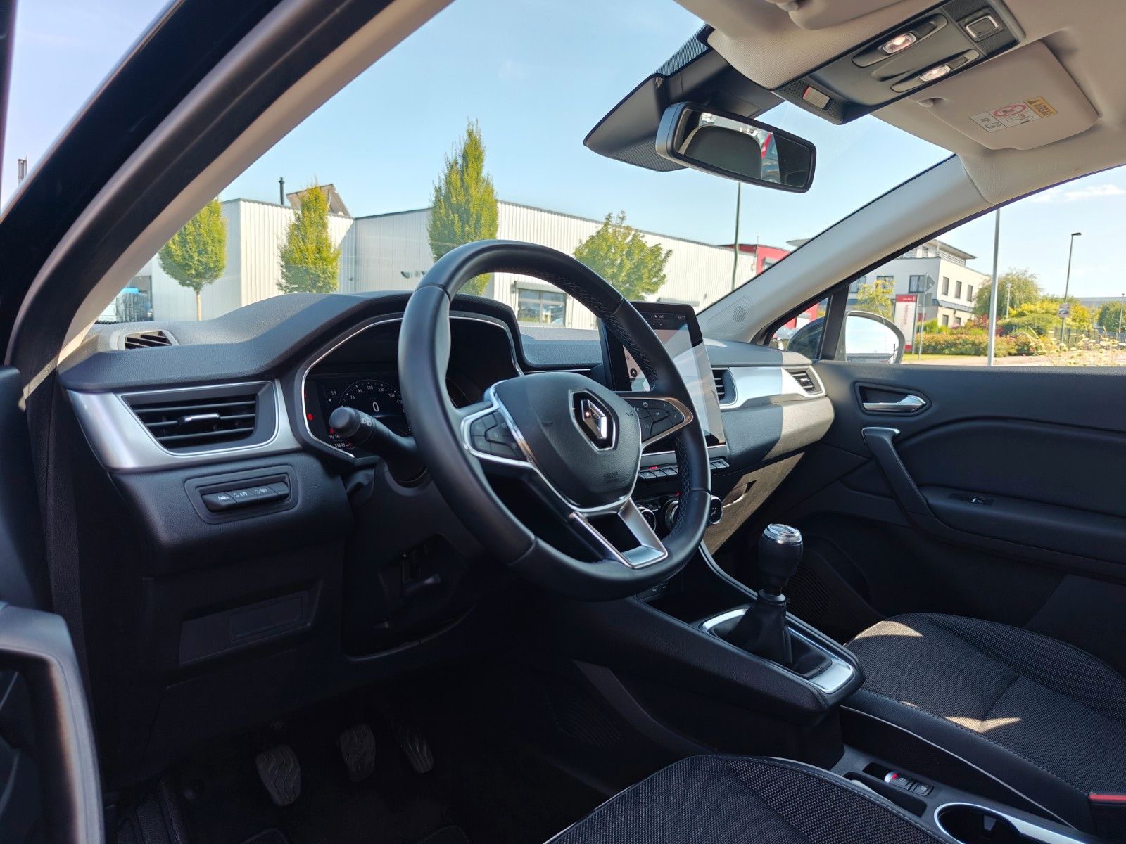 Fahrzeugabbildung Renault Captur II Intens - 360, Navi, DAB, LED, 4S -