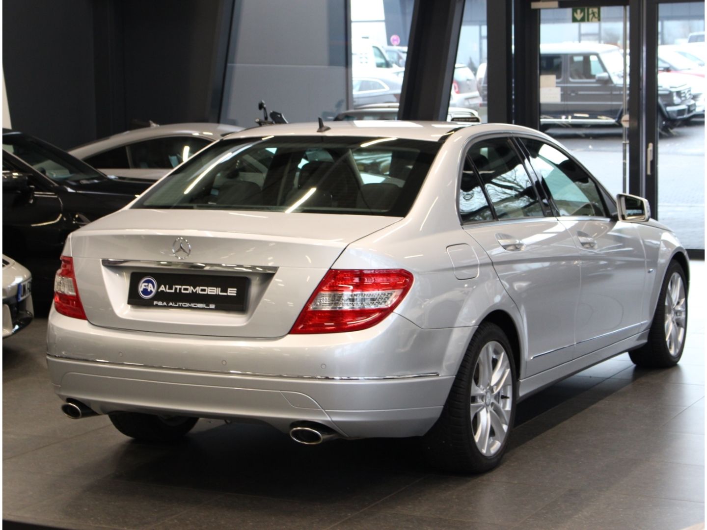 Fahrzeugabbildung Mercedes-Benz C 350 CDI *Avantgarde  *PDC *Navi*Xenon*AHK