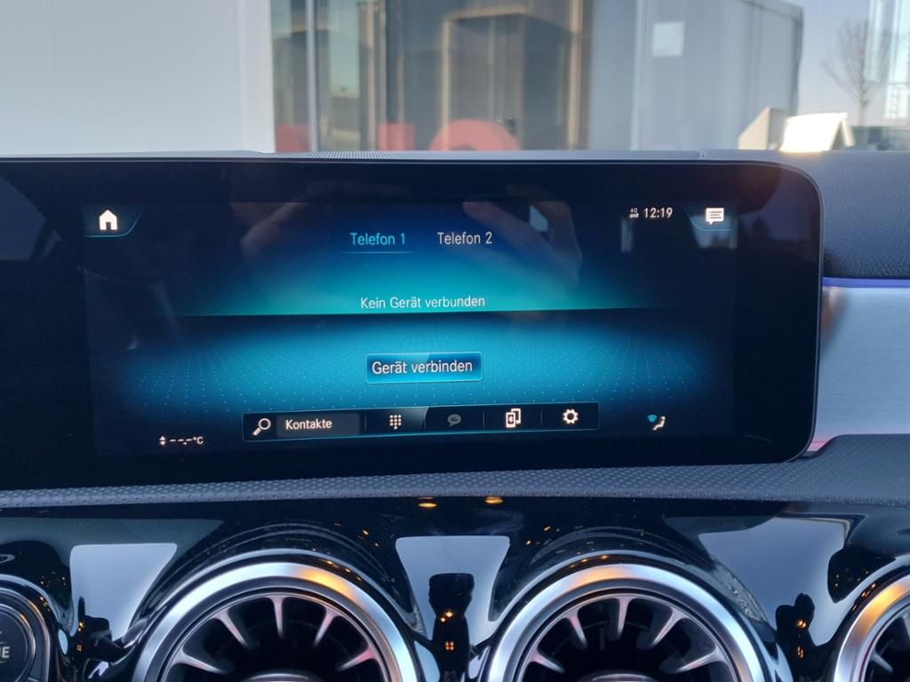 Fahrzeugabbildung Mercedes-Benz A 180 Progressive (EURO 6d) Night Paket*LED*PDC