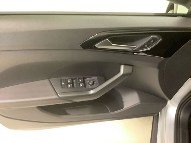 T-Cross Life 1,0 TSI 81 kW Navi, ACC, Kamera