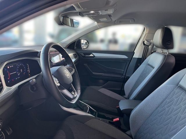 Fahrzeugabbildung Volkswagen T-Roc 1.5 TSI DSG GOAL AHK GJR NAVI KAMERA